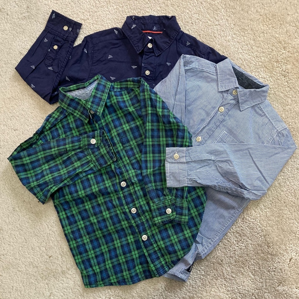 Bundle (lot) size 4, long sleeve button up shirts. Oshkosh and Carter’s.